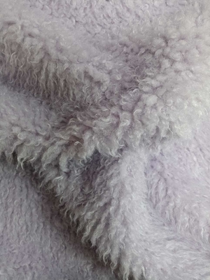 Warp gebreide krullende pluisstof is zacht en comfortabel, 100% polyester