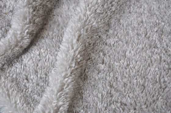 100% rimpel-Bestand en Duurzame polyester, Houdend Uw Kledings Keurige en Elegante Afwijking Gebreide Stof Gerecycleerd