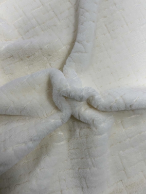 Kunstmatig konijnenhaar 100% polyester 150 cm CW of verstelbaar