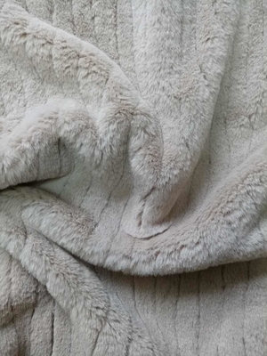 Kleine groef Fake Rabbit Fur Stof 100% Polyester 150cm CW of verstelbaar